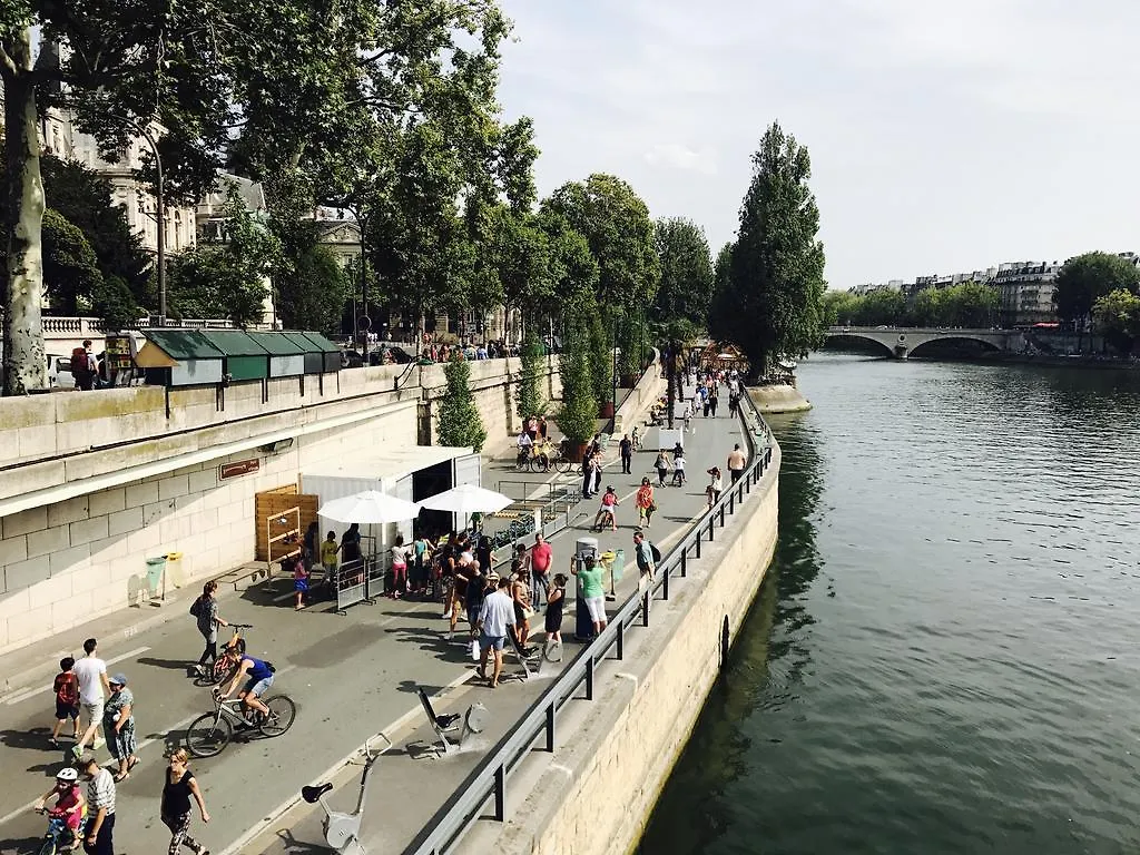 Apartment Sully Saint Paul Paris